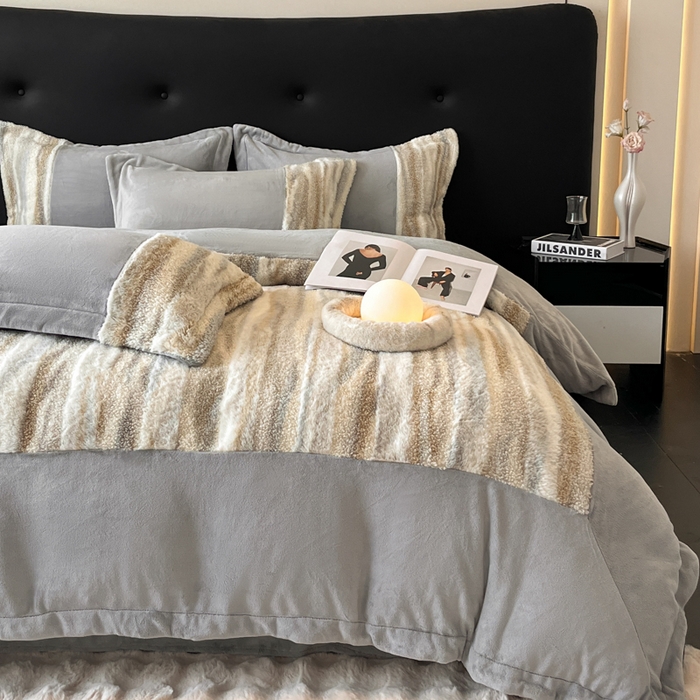 91家纺网 家纺一手货源 找家纺 羽梦家纺 2025新款260克加厚全消光皮草款阳光绒轻奢四件套 托斯卡纳-暗灰