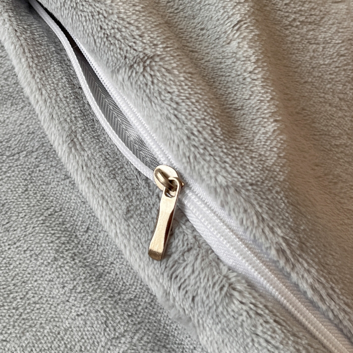 91家纺网 家纺一手货源 找家纺 羽梦家纺 2025新款260克加厚全消光皮草款阳光绒轻奢四件套 托斯卡纳-暗灰