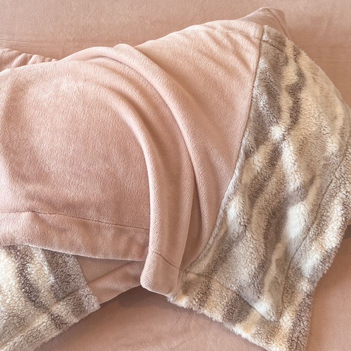 91家纺网 家纺一手货源 找家纺 羽梦家纺 2025新款260克加厚全消光皮草款阳光绒轻奢四件套 托斯卡纳-暗粉