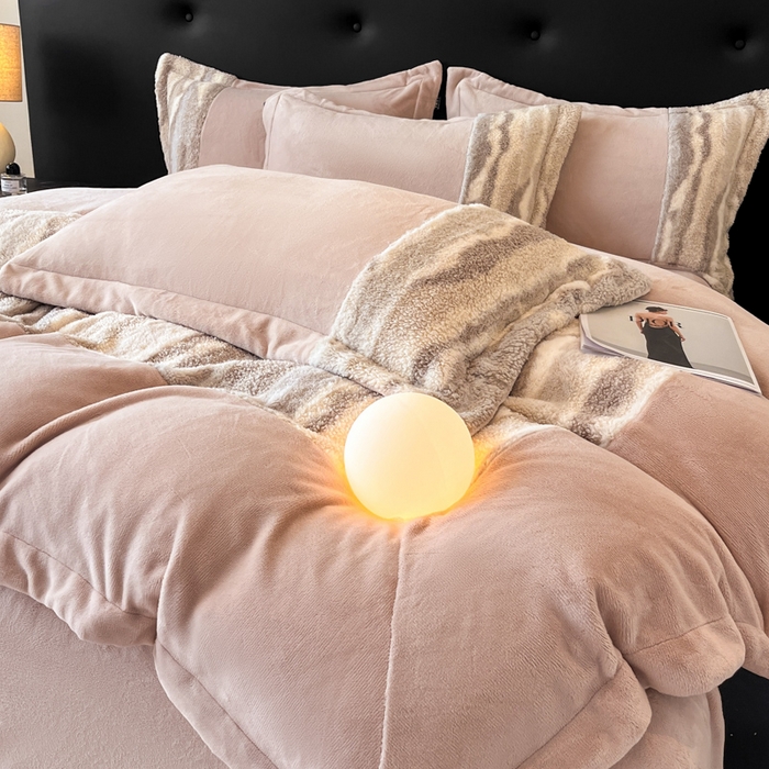 91家纺网 家纺一手货源 找家纺 羽梦家纺 2025新款260克加厚全消光皮草款阳光绒轻奢四件套 托斯卡纳-暗粉