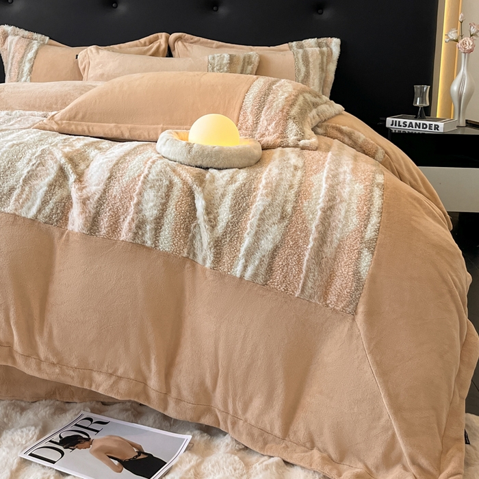 91家纺网 家纺一手货源 找家纺 羽梦家纺 2025新款260克加厚全消光皮草款阳光绒轻奢四件套 托斯卡纳-米黄