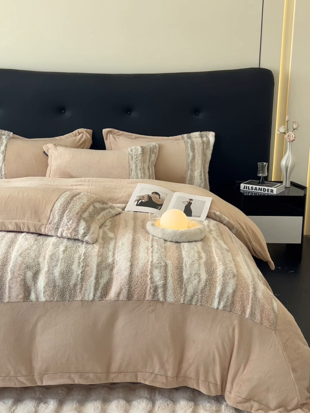 91家纺网 家纺一手货源 找家纺 羽梦家纺 2025新款260克加厚全消光皮草款阳光绒轻奢四件套 托斯卡纳-米黄