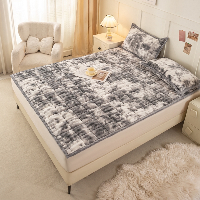 91家纺网 家纺一手货源 找家纺 正邦家纺 2025新款泡泡绒床褥床垫 渐变灰