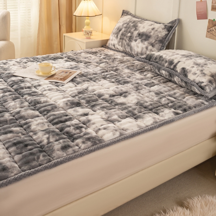 91家纺网 家纺一手货源 找家纺 正邦家纺 2025新款泡泡绒床褥床垫 渐变灰