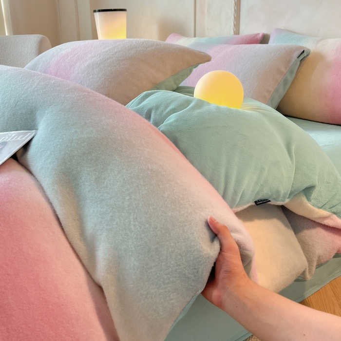 91家纺网 家纺一手货源 找家纺 羽梦家纺 2025新款260克加厚全消光云朵绒阳光绒加厚保暖四件套 棉花糖-泡芙粉