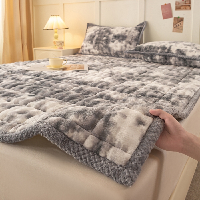 91家纺网 家纺一手货源 找家纺 正邦家纺 2025新款泡泡绒床褥床垫 渐变灰