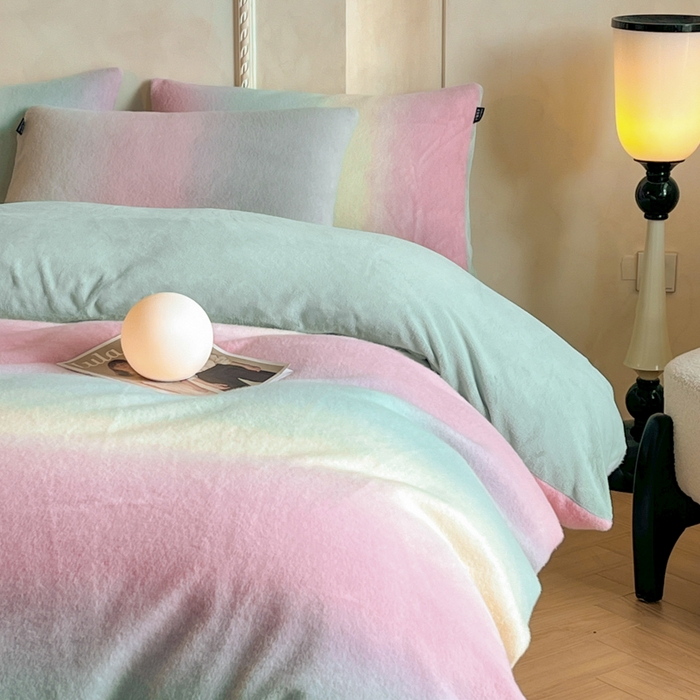 91家纺网 家纺一手货源 找家纺 羽梦家纺 2025新款260克加厚全消光云朵绒阳光绒加厚保暖四件套 棉花糖-泡芙粉