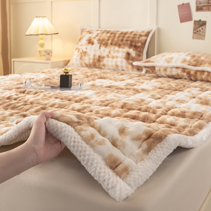 91家纺网 家纺一手货源 找家纺 正邦家纺 2025新款泡泡绒床褥床垫 渐变咖