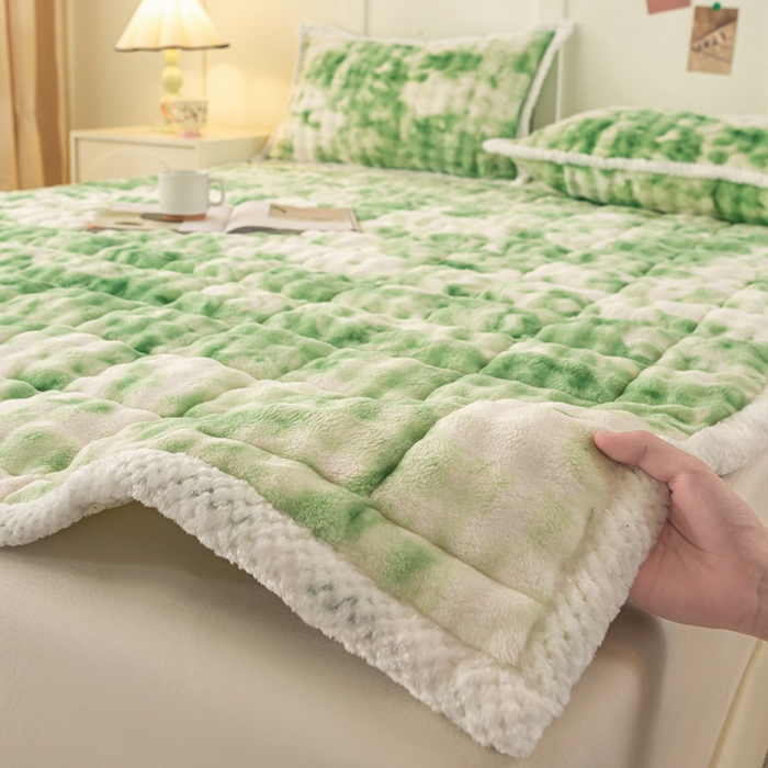 91家纺网 家纺一手货源 找家纺 正邦家纺 2025新款泡泡绒床褥床垫 渐变绿