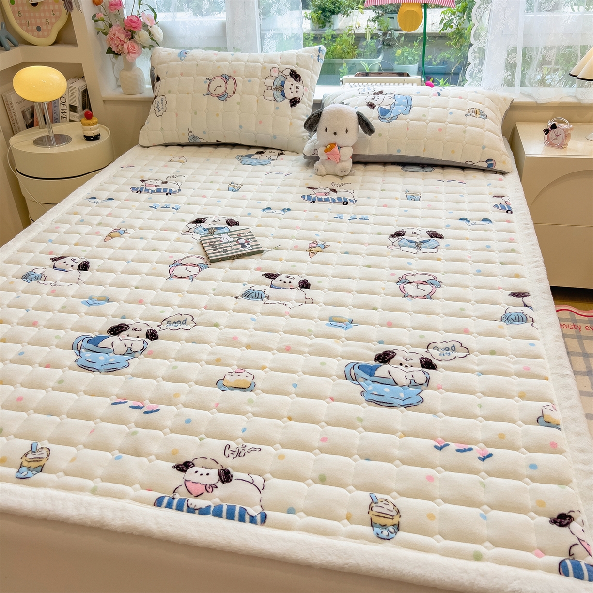 91家纺网 家纺一手货源 找家纺 （总）丝幔家纺 2025新款牛奶绒印花床护垫成人款