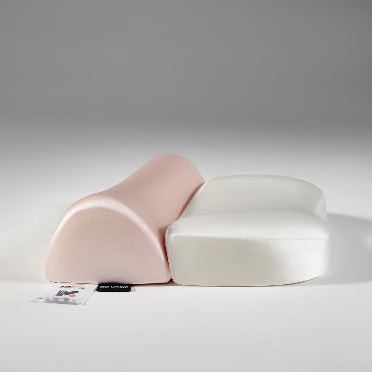 91家纺网 家纺一手货源 找家纺 芯链 2025新款深睡零压慢回弹牵引二合一牵引组合枕头 粉白色