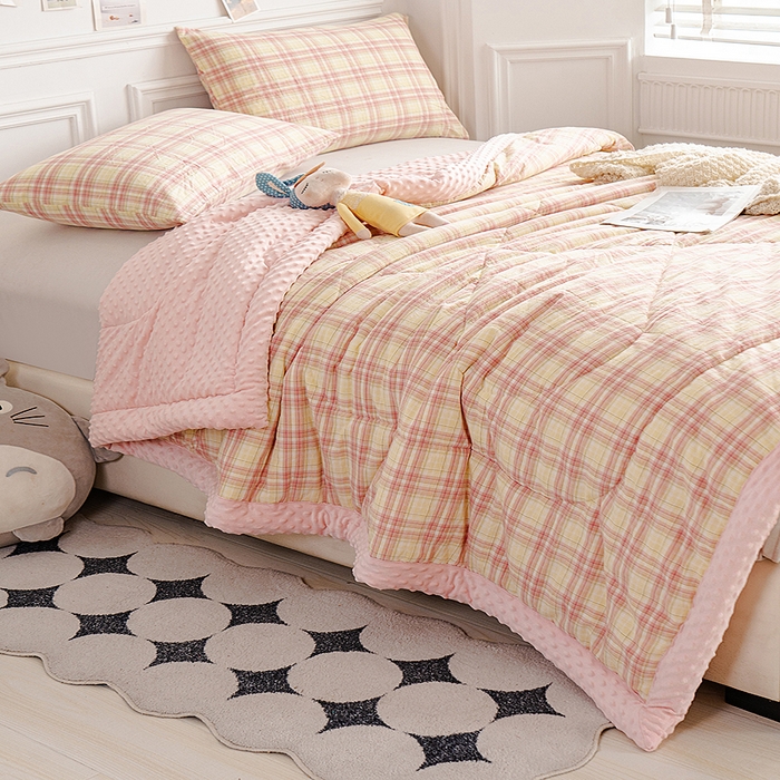 91家纺网 家纺一手货源 找家纺 （总）天瑜家纺 2025新款全棉纯棉色织水洗棉手包豆豆被大豆被被子被芯