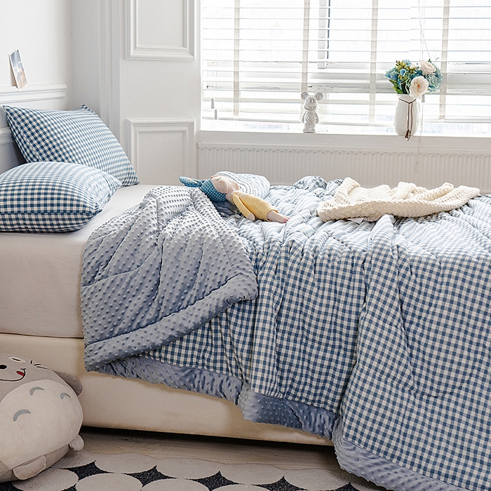 91家纺网 家纺一手货源 找家纺 天瑜家纺 2025新款全棉纯棉色织水洗棉手包豆豆被大豆被被子被芯 蓝小格