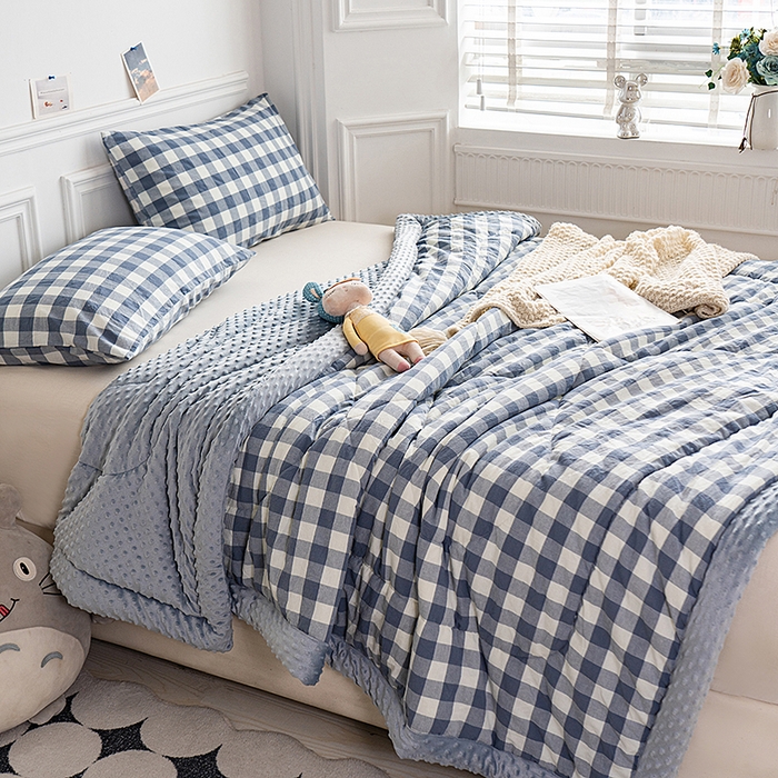 91家纺网 家纺一手货源 找家纺 天瑜家纺 2026新款全棉纯棉色织水洗棉手包豆豆被大豆被被子被芯 蓝中格