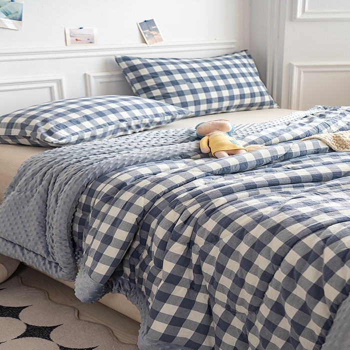 91家纺网 家纺一手货源 找家纺 天瑜家纺 2026新款全棉纯棉色织水洗棉手包豆豆被大豆被被子被芯 蓝中格