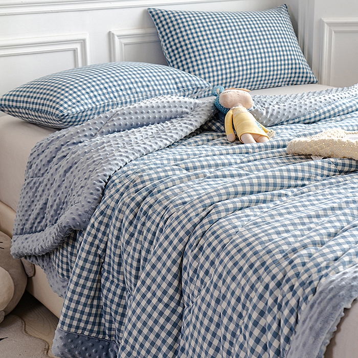 91家纺网 家纺一手货源 找家纺 天瑜家纺 2025新款全棉纯棉色织水洗棉手包豆豆被大豆被被子被芯 蓝小格