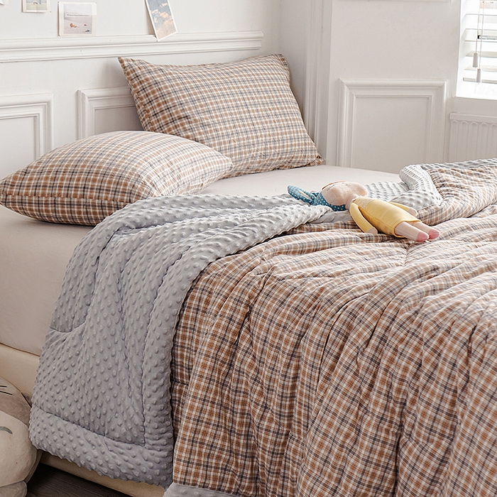 91家纺网 家纺一手货源 找家纺 天瑜家纺 2025新款全棉纯棉色织水洗棉手包豆豆被大豆被被子被芯 洋气灰