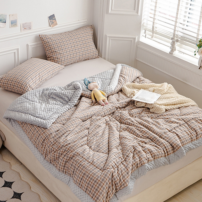 91家纺网 家纺一手货源 找家纺 天瑜家纺 2025新款全棉纯棉色织水洗棉手包豆豆被大豆被被子被芯 洋气灰