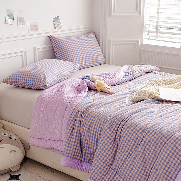 91家纺网 家纺一手货源 找家纺 天瑜家纺 2025新款全棉纯棉色织水洗棉手包豆豆被大豆被被子被芯 紫粉小格