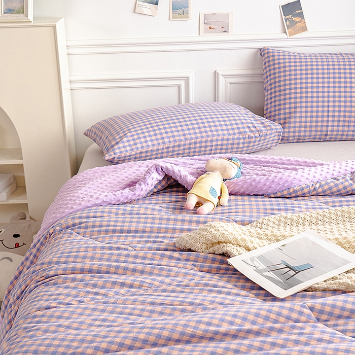 91家纺网 家纺一手货源 找家纺 天瑜家纺 2025新款全棉纯棉色织水洗棉手包豆豆被大豆被被子被芯 紫粉小格