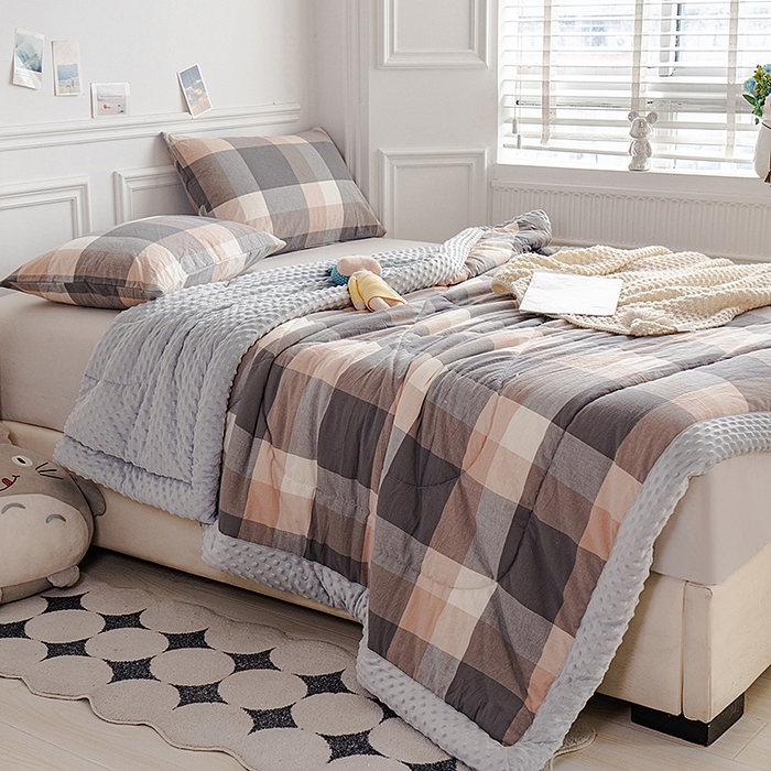 91家纺网 家纺一手货源 找家纺 天瑜家纺 2025新款全棉纯棉色织水洗棉手包豆豆被大豆被被子被芯 洛伊灰咖大格