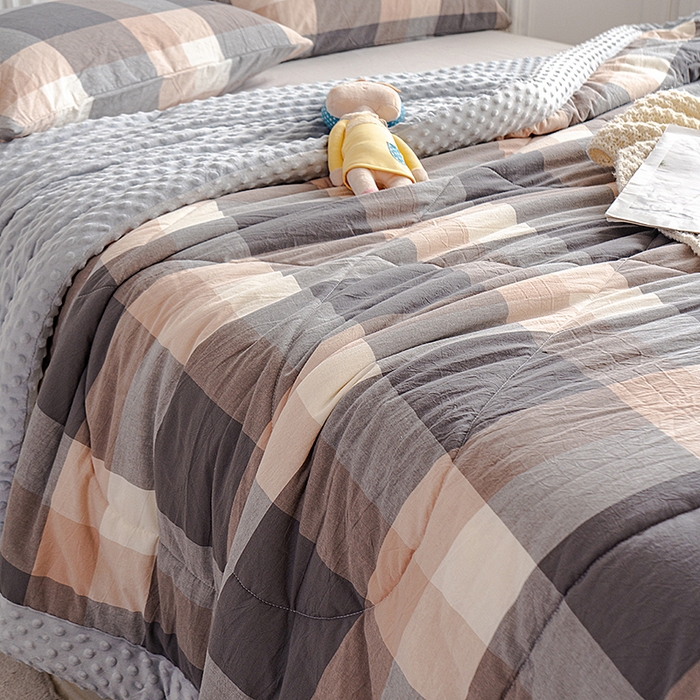 91家纺网 家纺一手货源 找家纺 天瑜家纺 2025新款全棉纯棉色织水洗棉手包豆豆被大豆被被子被芯 洛伊灰咖大格