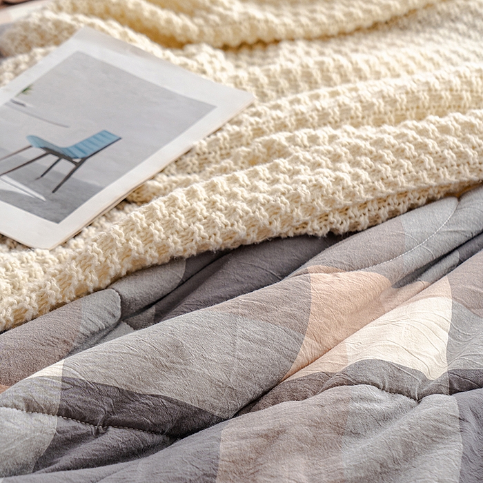 91家纺网 家纺一手货源 找家纺 天瑜家纺 2025新款全棉纯棉色织水洗棉手包豆豆被大豆被被子被芯 洛伊灰咖大格