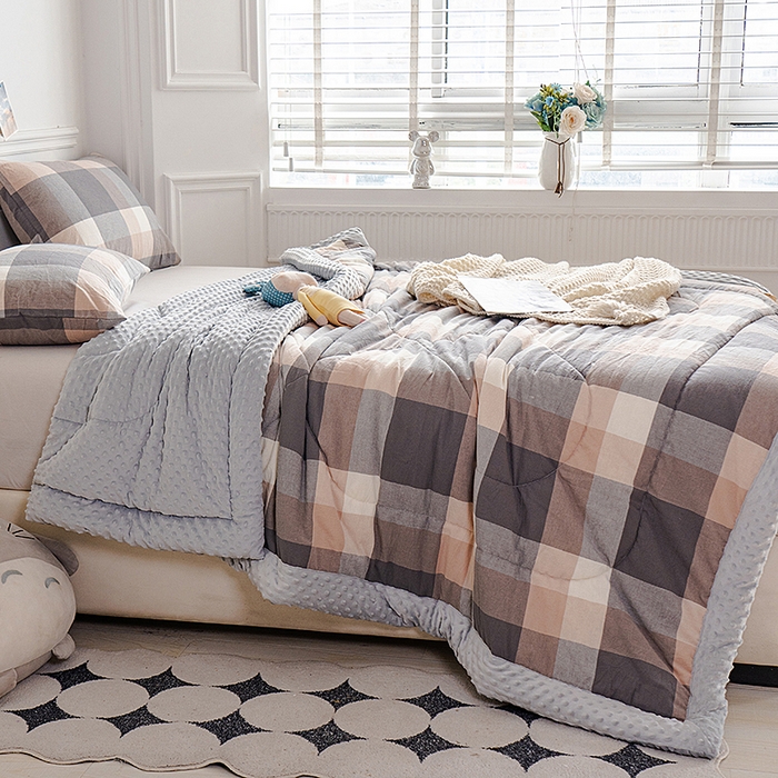 91家纺网 家纺一手货源 找家纺 天瑜家纺 2025新款全棉纯棉色织水洗棉手包豆豆被大豆被被子被芯 洛伊灰咖大格