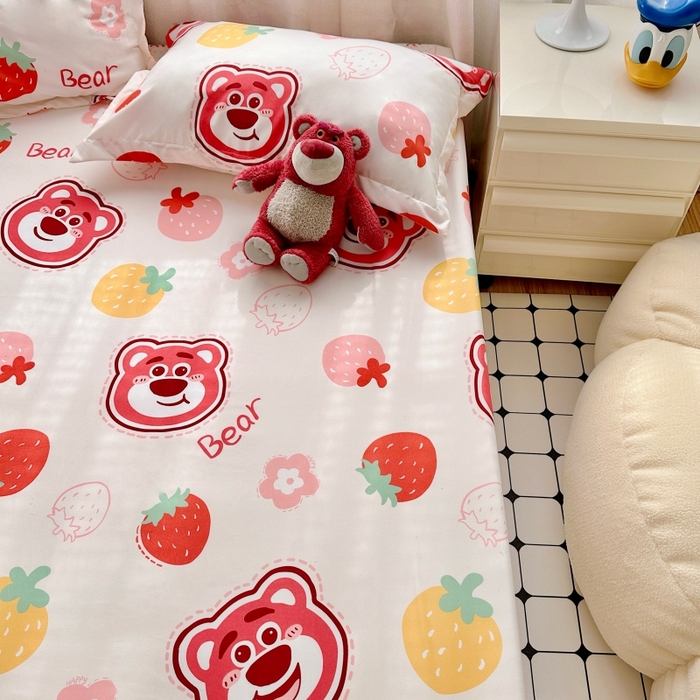 91家纺网 家纺一手货源 找家纺 小叮当家纺仓储工厂店 2025新款迪士尼水洗棉床笠单品床笠床笠单件 乖乖草莓熊