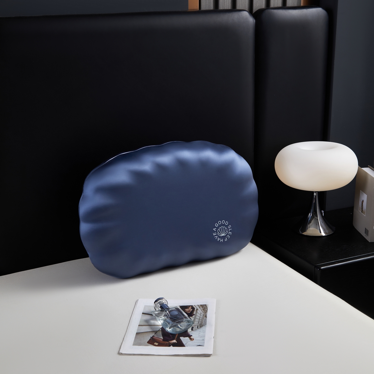 91家纺网 家纺一手货源 找家纺 芯链  2025年新款生物基贝壳枕 深蓝色