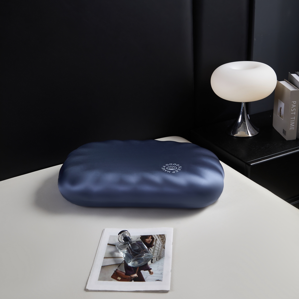 91家纺网 家纺一手货源 找家纺 芯链  2025年新款生物基贝壳枕 深蓝色