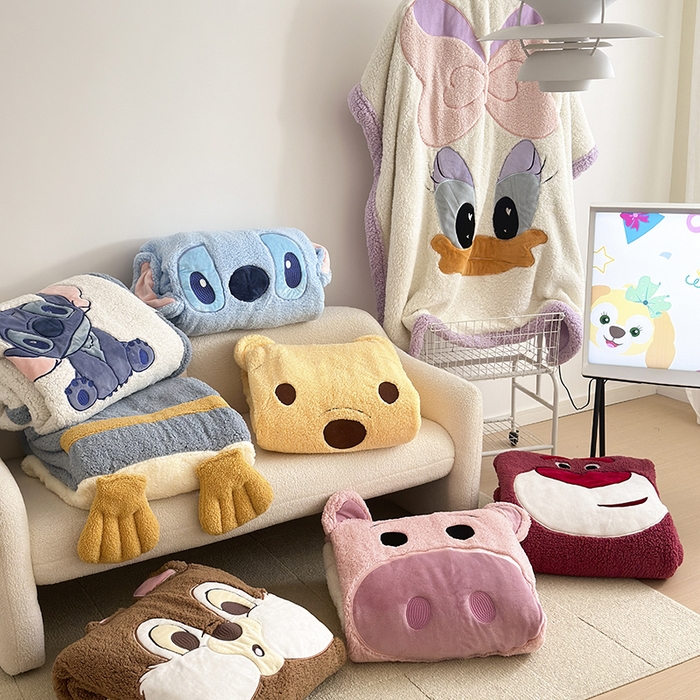 小叮当家纺仓储工厂店 2025新款A类母婴级迪士尼毛毯牛奶绒毯珊瑚绒毛毯沙发毯盖毯雪花绒毛毯午睡毯子 组合图仅做展示不可下单