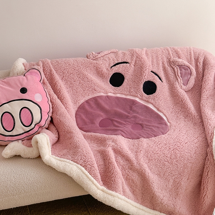 91家纺网 家纺一手货源 找家纺 小叮当家纺仓储工厂店 2025新款A类母婴级迪士尼毛毯牛奶绒毯珊瑚绒毛毯沙发毯盖毯雪花绒毛毯午睡毯子 贴布绣-粉小猪