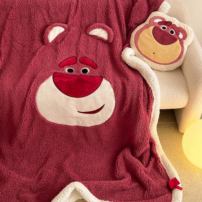 91家纺网 家纺一手货源 找家纺 小叮当家纺仓储工厂店 2025新款A类母婴级迪士尼毛毯牛奶绒毯珊瑚绒毛毯沙发毯盖毯雪花绒毛毯午睡毯子 贴布绣-红色草莓熊