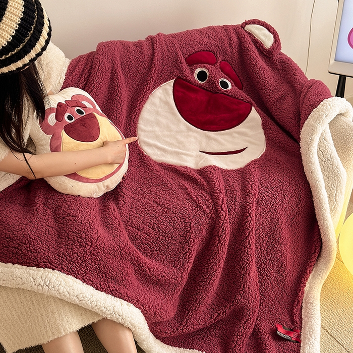 91家纺网 家纺一手货源 找家纺 小叮当家纺仓储工厂店 2025新款A类母婴级迪士尼毛毯牛奶绒毯珊瑚绒毛毯沙发毯盖毯雪花绒毛毯午睡毯子 贴布绣-红色草莓熊