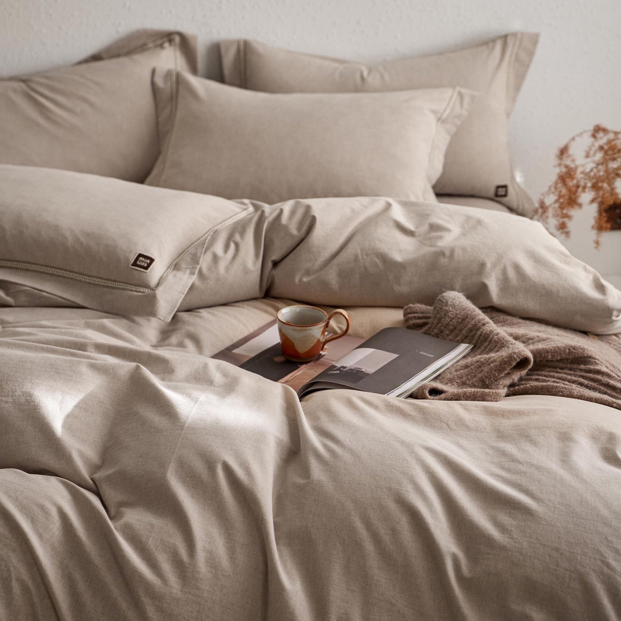 91家纺网 家纺一手货源 找家纺 涵宸家纺 2025新款A类棉麻四件套-简慕 简慕-浅驼