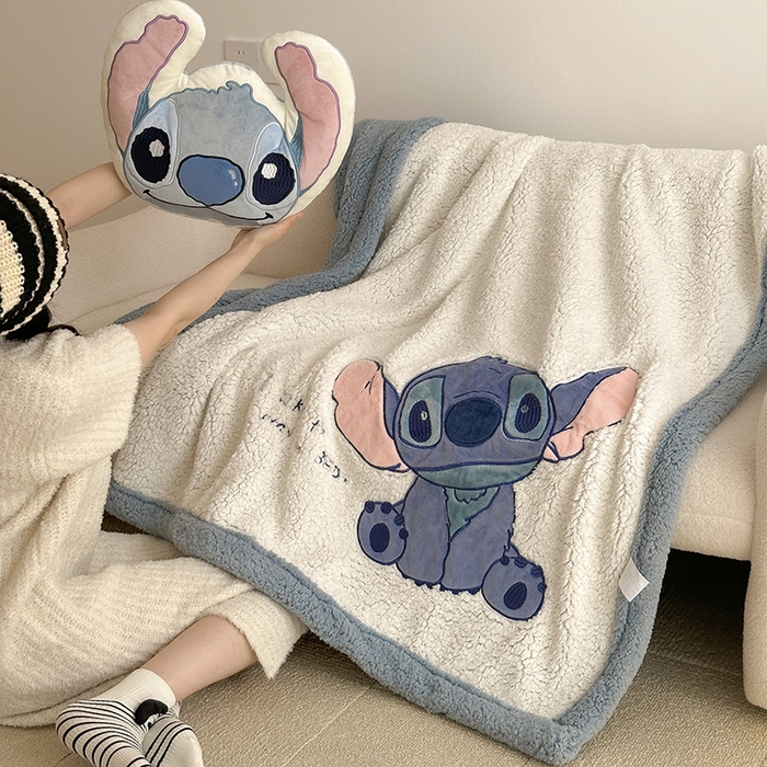 91家纺网 家纺一手货源 找家纺 小叮当家纺仓储工厂店 2025新款A类母婴级迪士尼毛毯牛奶绒毯珊瑚绒毛毯沙发毯盖毯雪花绒毛毯午睡毯子 贴布绣-卖萌史迪仔