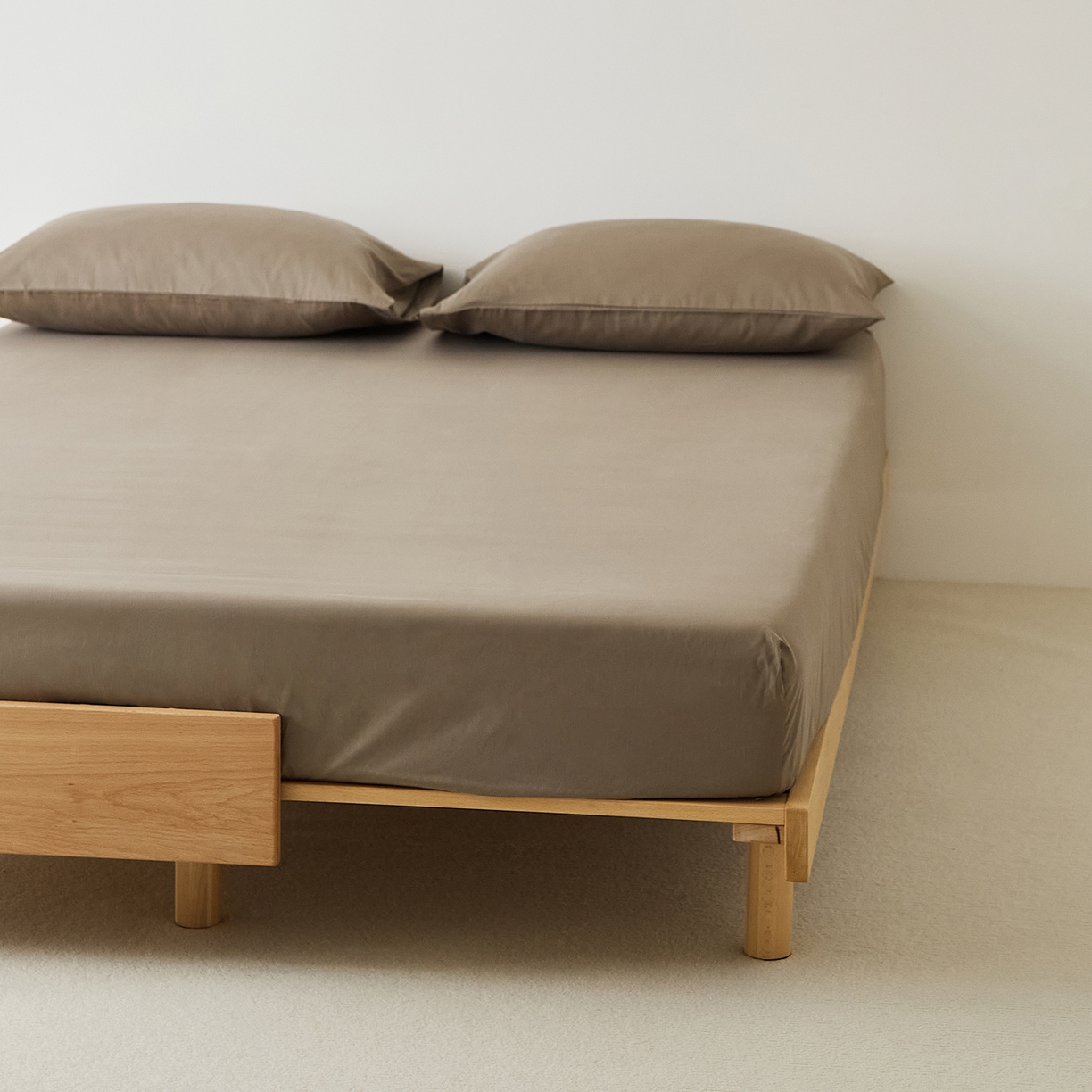 91家纺网 家纺一手货源 找家纺 EH家居 2025新款全棉磨毛纯色单床笠-云栖系列 高级咖