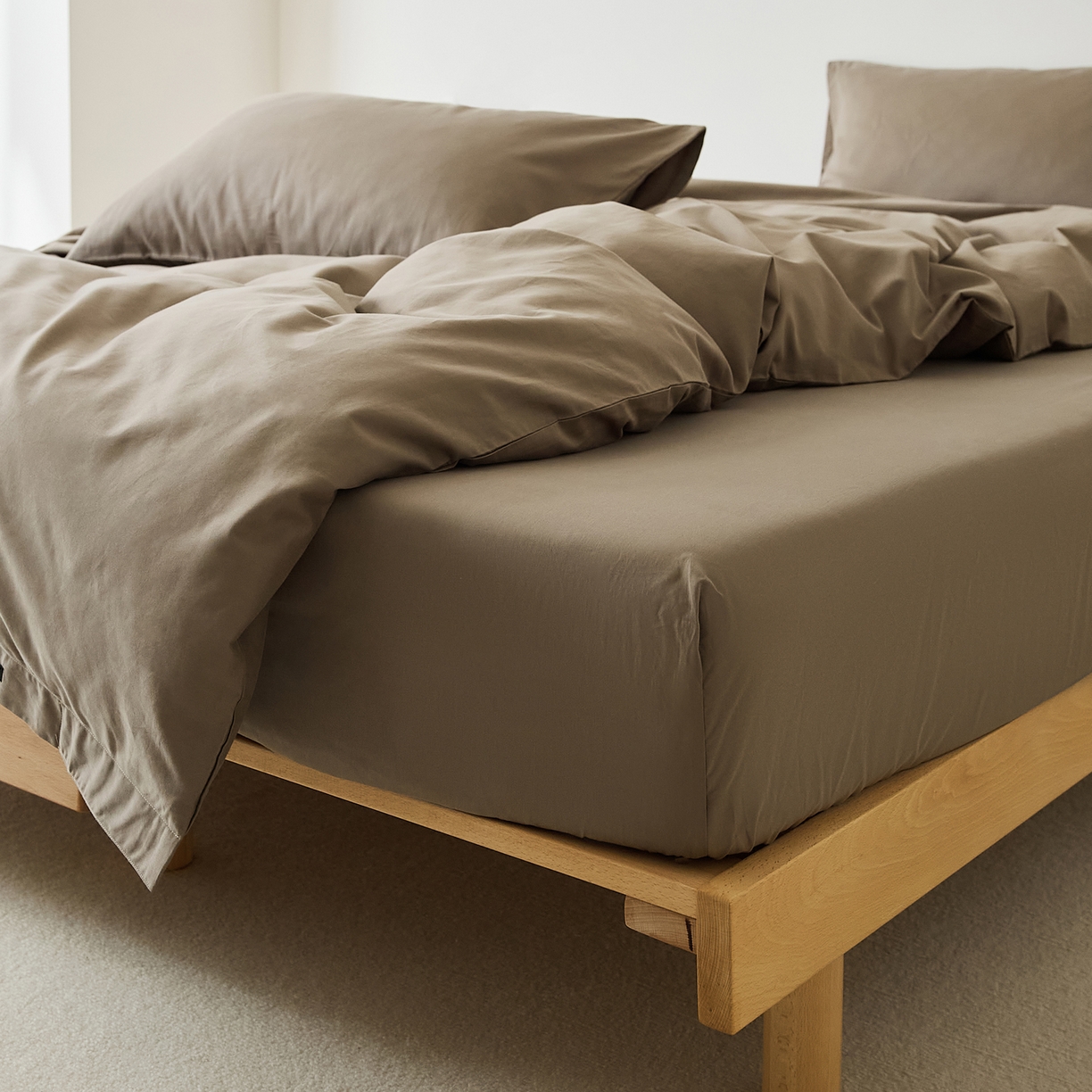 91家纺网 家纺一手货源 找家纺 EH家居 2025新款全棉磨毛纯色单床笠-云栖系列 高级咖