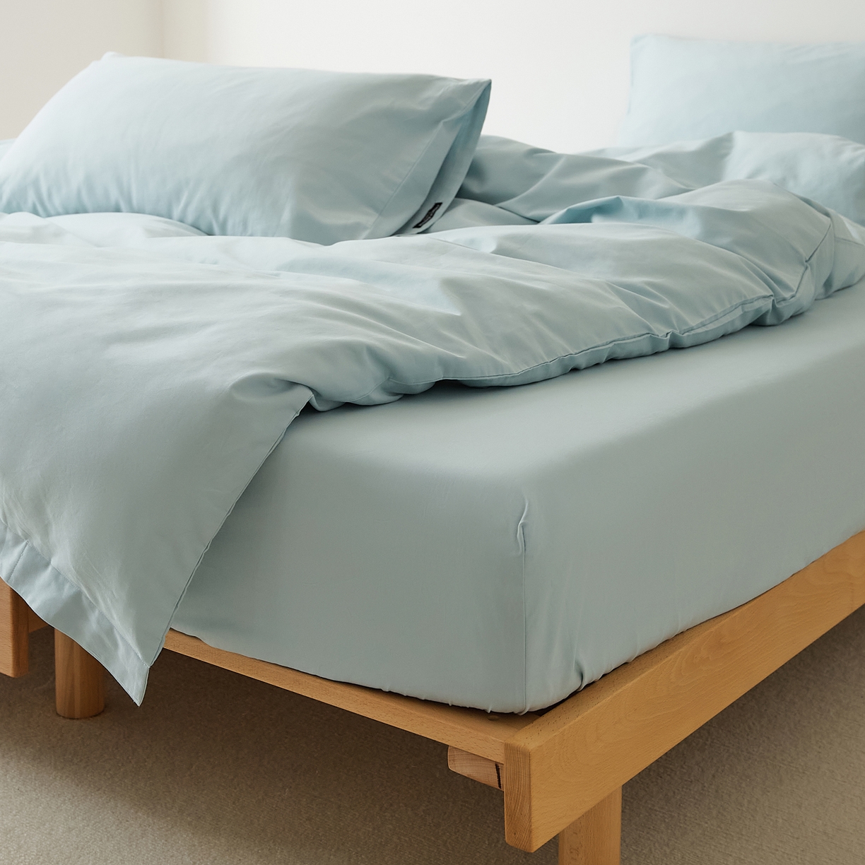 91家纺网 家纺一手货源 找家纺 EH家居 2025新款全棉磨毛纯色单床笠-云栖系列 海蓝