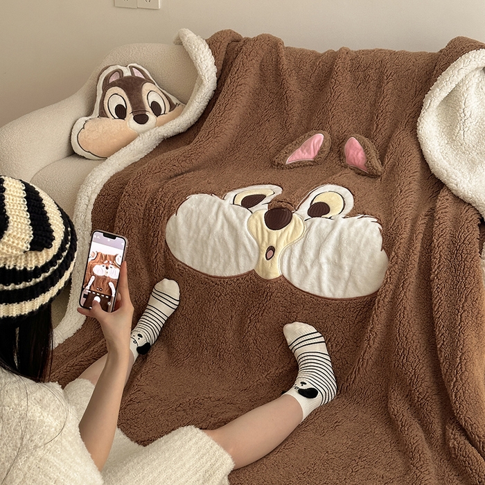 91家纺网 家纺一手货源 找家纺 小叮当家纺仓储工厂店 2025新款A类母婴级迪士尼毛毯牛奶绒毯珊瑚绒毛毯沙发毯盖毯雪花绒毛毯午睡毯子 贴布绣-奇奇蒂蒂