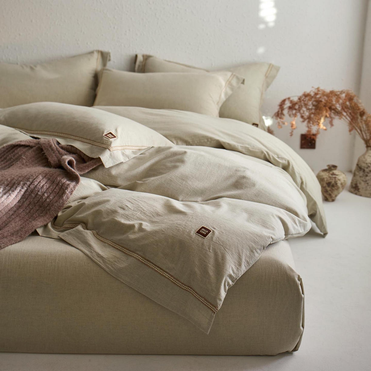 91家纺网 家纺一手货源 找家纺 涵宸家纺 2025新款A类棉麻四件套-简慕 简慕-浅绿