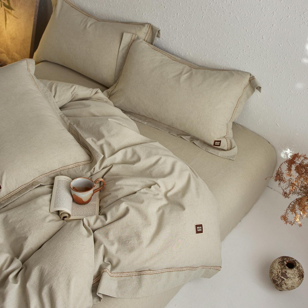 91家纺网 家纺一手货源 找家纺 涵宸家纺 2025新款A类棉麻四件套-简慕 简慕-浅绿