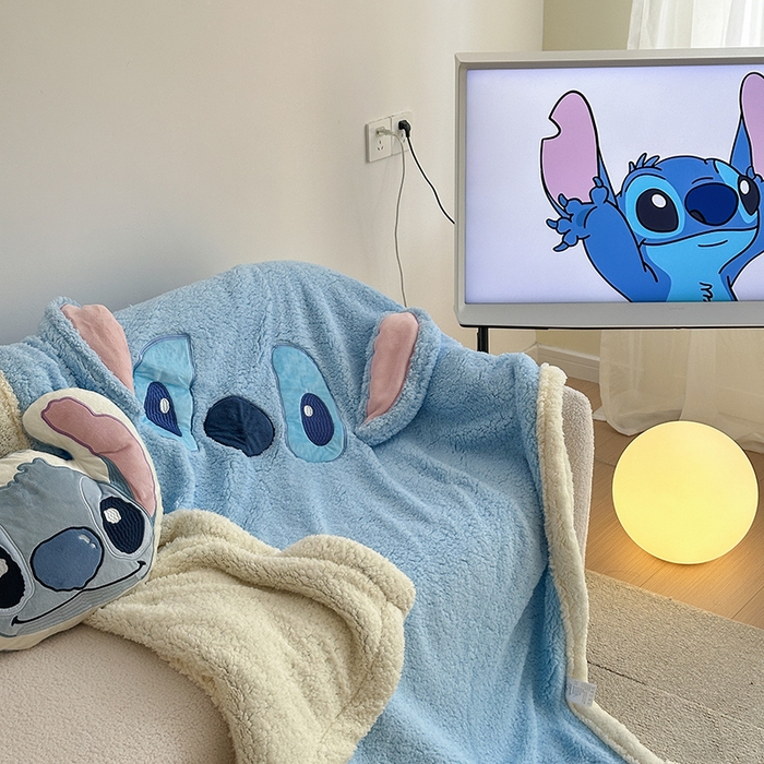 91家纺网 家纺一手货源 找家纺 小叮当家纺仓储工厂店 2025新款A类母婴级迪士尼毛毯牛奶绒毯珊瑚绒毛毯沙发毯盖毯雪花绒毛毯午睡毯子 贴布绣-史迪仔