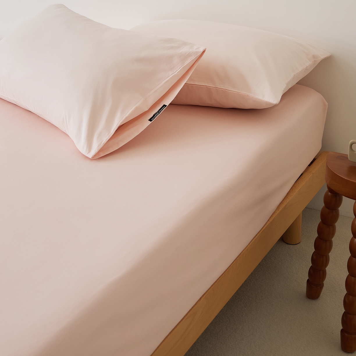 91家纺网 家纺一手货源 找家纺 EH家居 2025新款全棉磨毛纯色单床笠-云栖系列 莲粉色