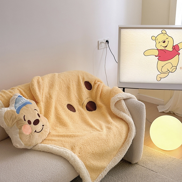 91家纺网 家纺一手货源 找家纺 小叮当家纺仓储工厂店 2025新款A类母婴级迪士尼毛毯牛奶绒毯珊瑚绒毛毯沙发毯盖毯雪花绒毛毯午睡毯子 贴布绣-维尼小熊