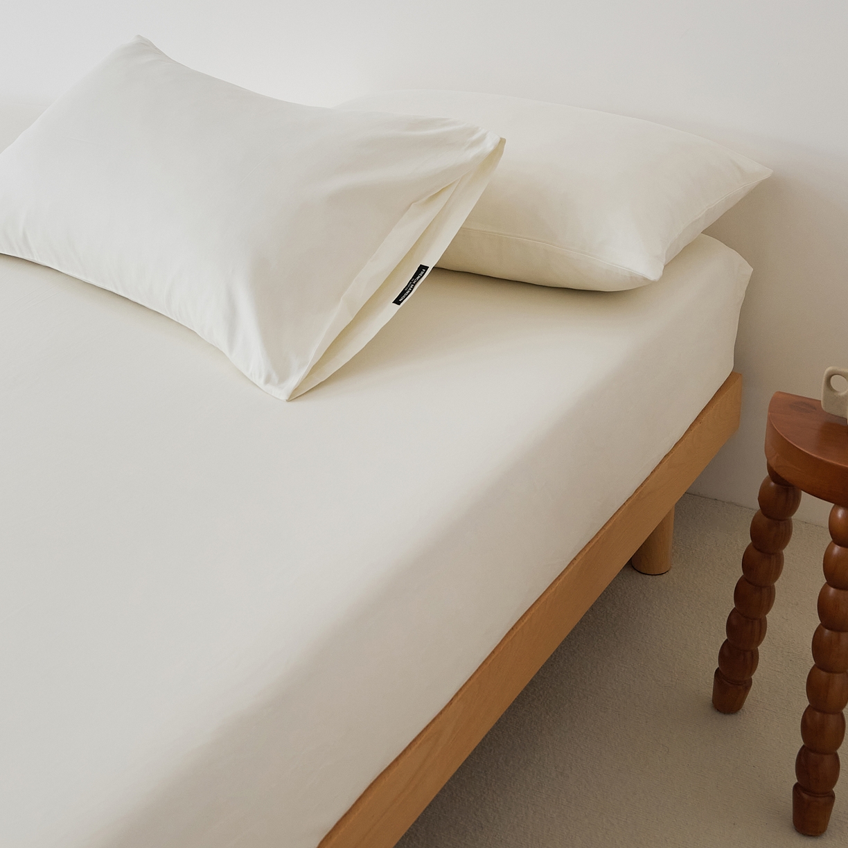 91家纺网 家纺一手货源 找家纺 EH家居 2025新款全棉磨毛纯色单床笠-云栖系列 羽白