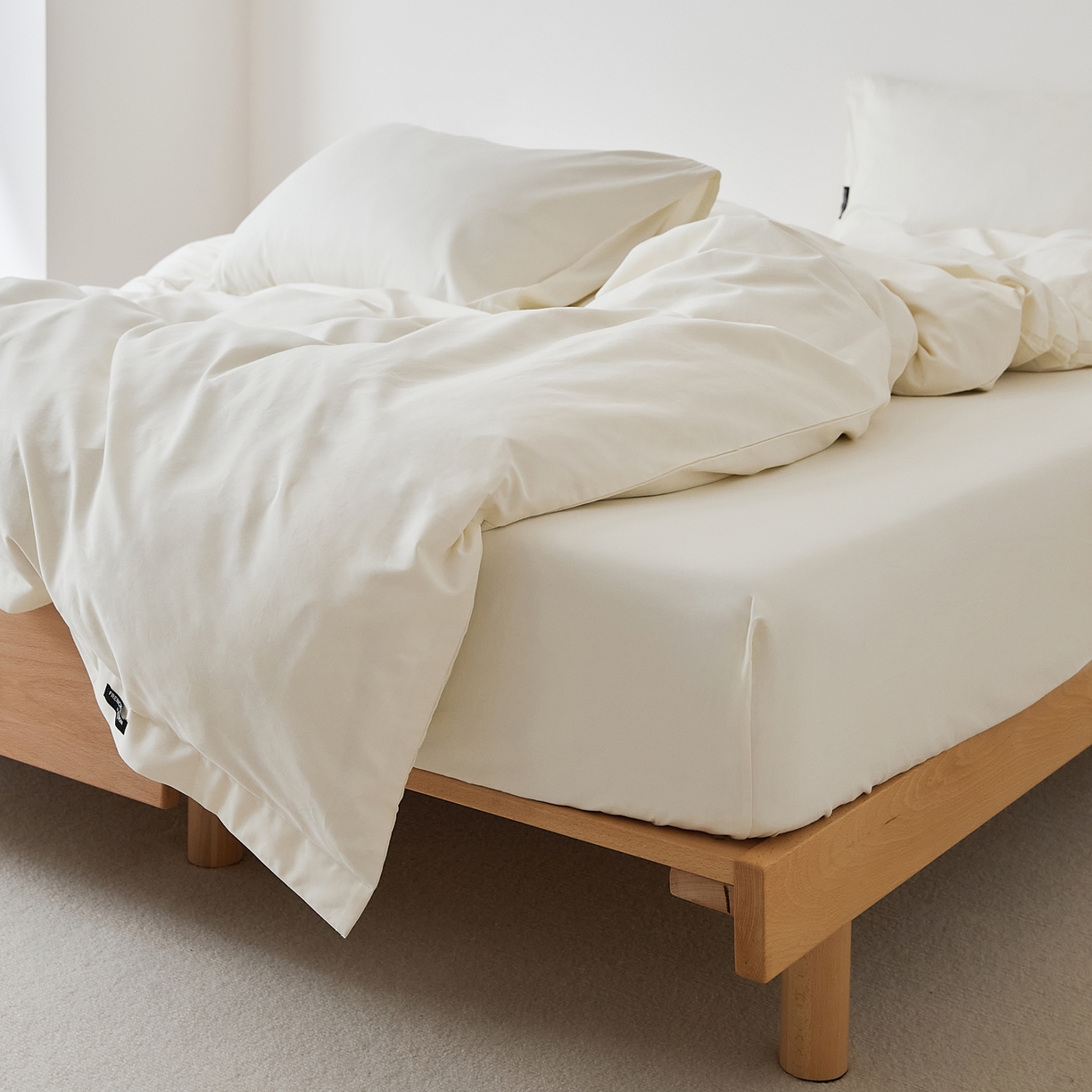 91家纺网 家纺一手货源 找家纺 EH家居 2025新款全棉磨毛纯色单床笠-云栖系列 羽白