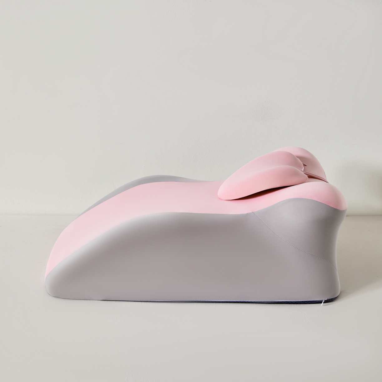 91家纺网 家纺一手货源 找家纺 芯链  2025年新款趴睡枕 粉色