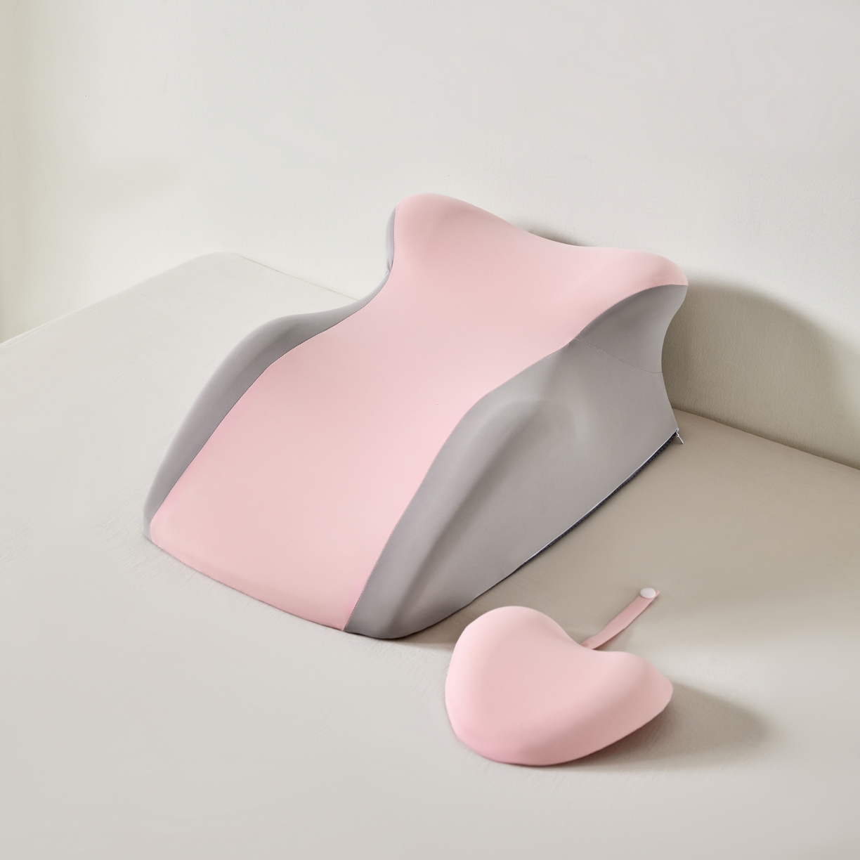 91家纺网 家纺一手货源 找家纺 芯链  2025年新款趴睡枕 粉色